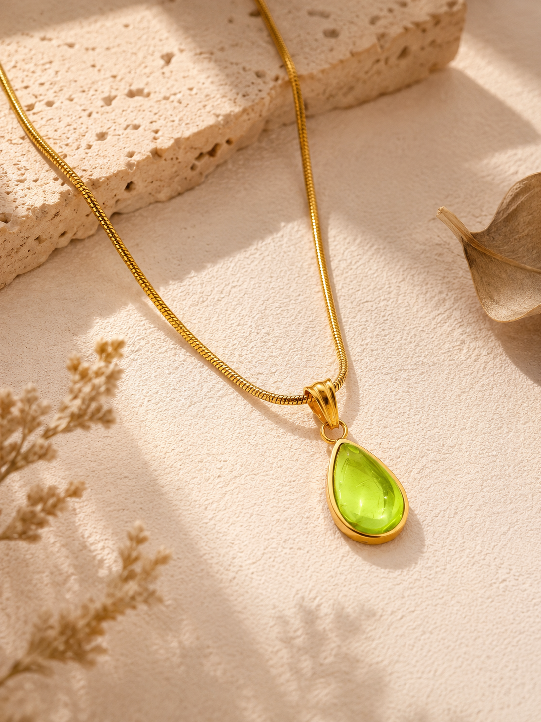 Collier Mahana